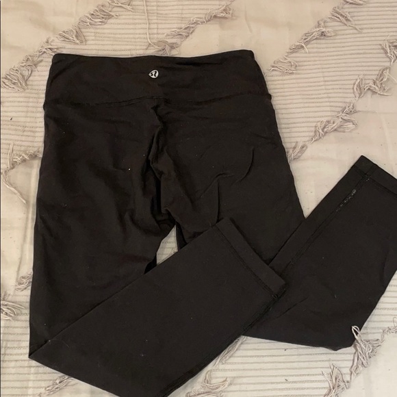 Lululemon cropped wunder unders - Picture 3 of 5